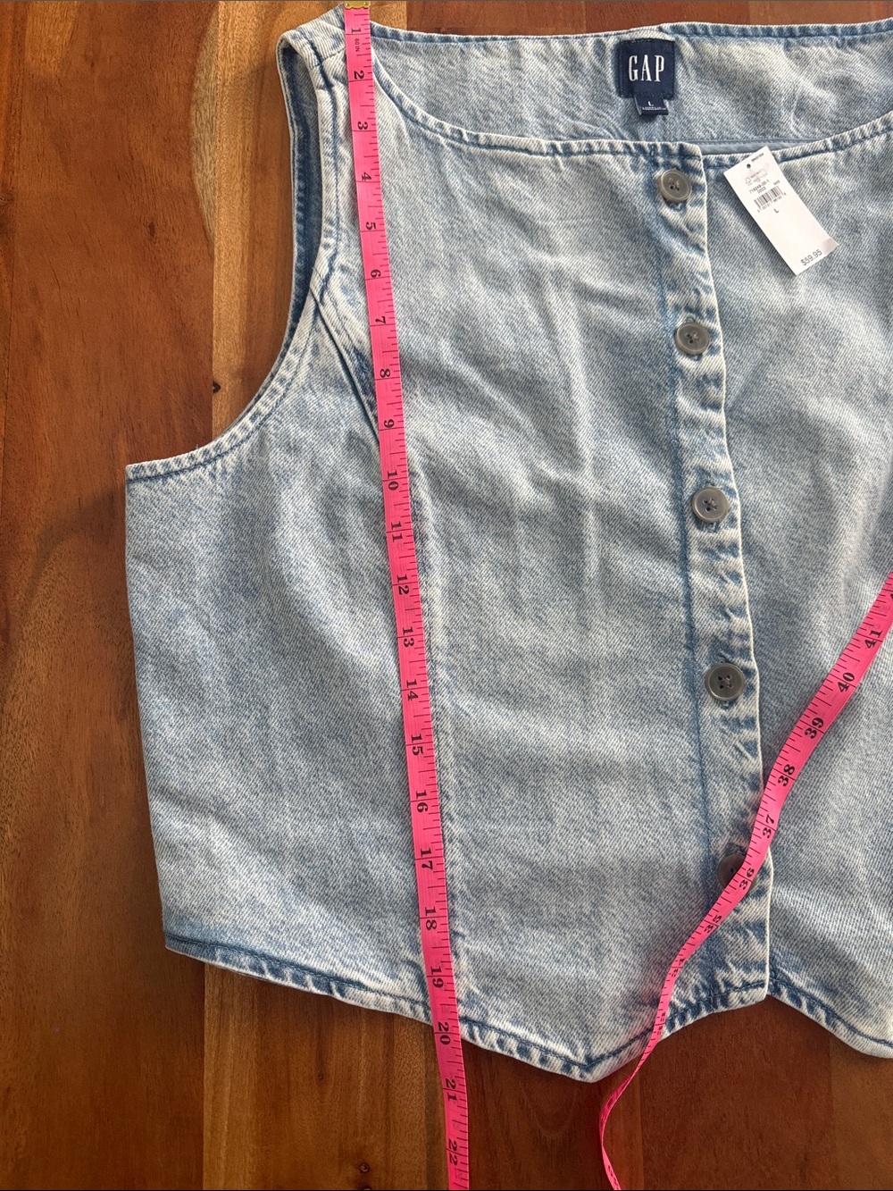 NWT Gap UltraSoft Denim Crop Vest in Light Wash - Picture 7 of 14